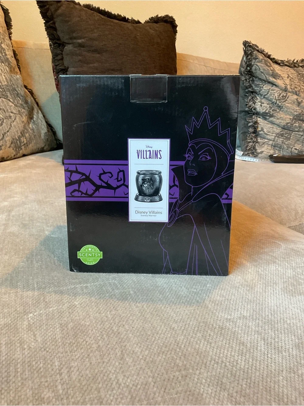 Limited Edition Scentsy Disney Villains Warmer
